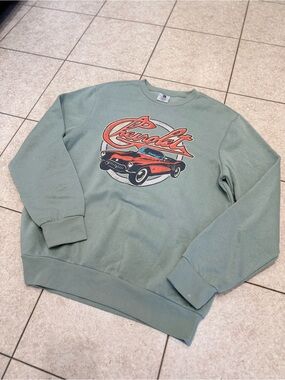 Chevrolet Graphic Crewneck Sweatshirt in Sage Green